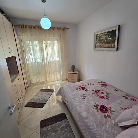 Apartment Holiday Home Durres