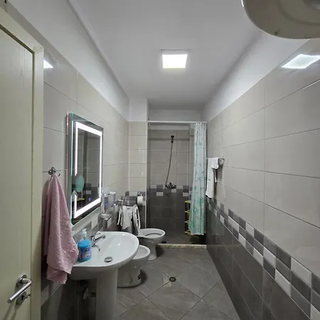 Holiday Home Durres * Dıraç